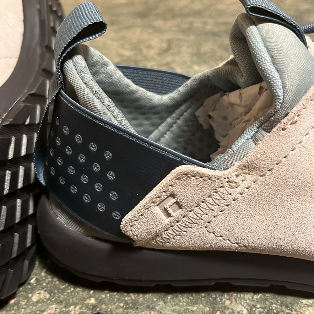 Black Diamond Suede Approach Shoes! 👟 - Picture 7 of 11